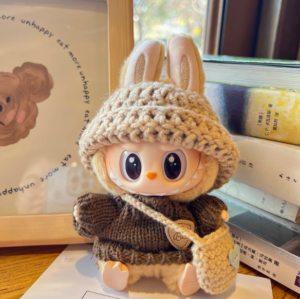 17 cm  Labubu Macaron 1 sits on 2 generations  Doll clothes