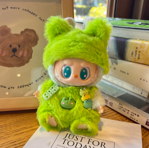 17 cm  Labubu Macaron 1 sits on 2 generations  Doll clothes